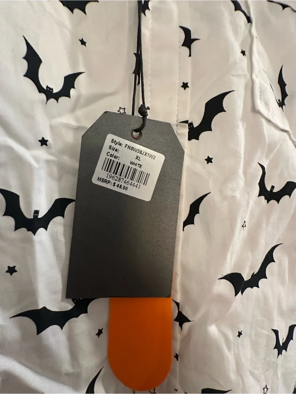 Free Planet White Short-Sleeve Button-Up Shirt with Black Bat Print Spooky